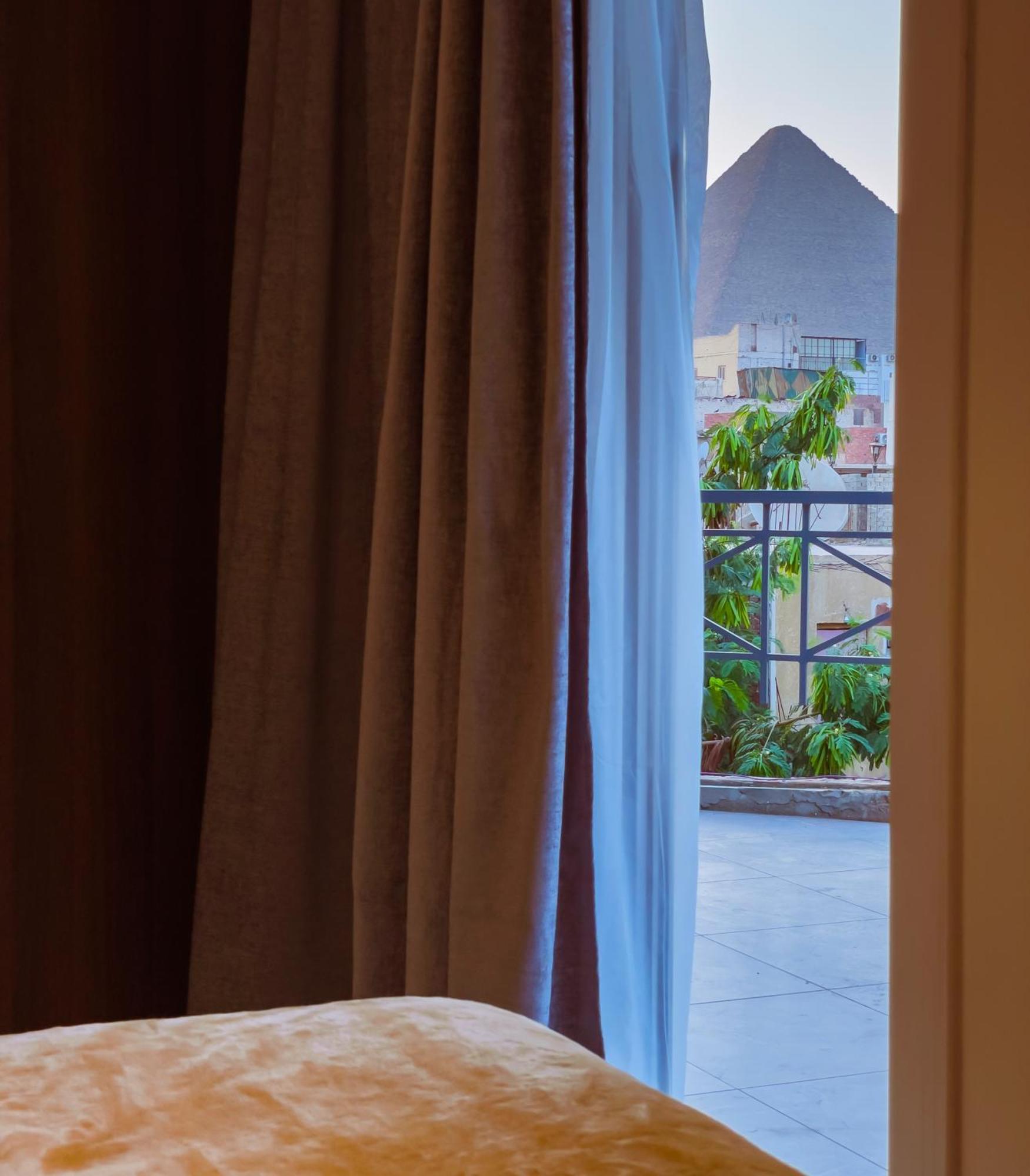 King Khufu Pyramids View Hotel Kafrat al Jabal Bilik gambar