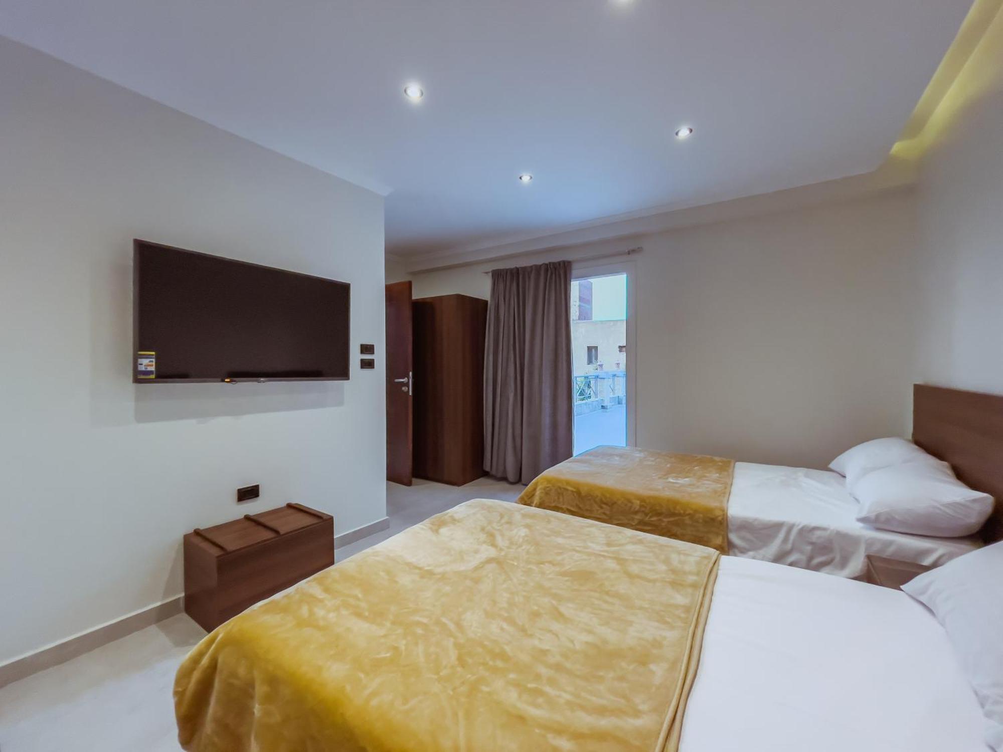 King Khufu Pyramids View Hotel Kafrat al Jabal Bilik gambar