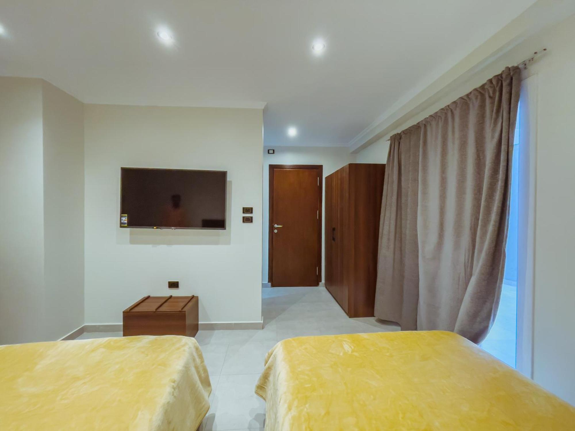 King Khufu Pyramids View Hotel Kafrat al Jabal Bilik gambar