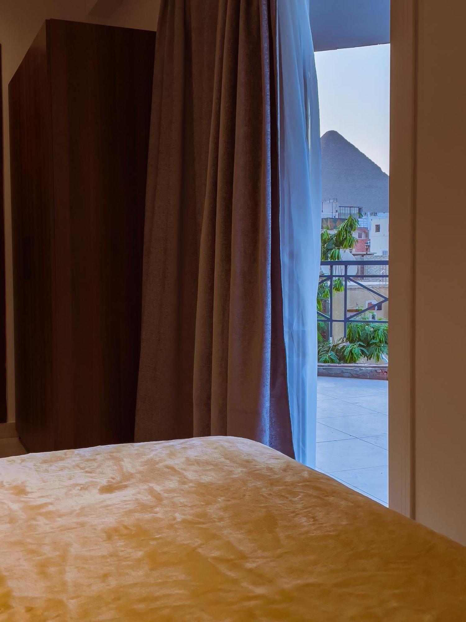 King Khufu Pyramids View Hotel Kafrat al Jabal Bilik gambar